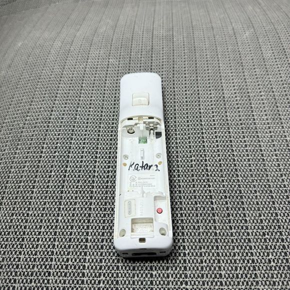 Official Nintendo Wii Remote Controller RVL- 003 OEM White - Picture 3 of 6